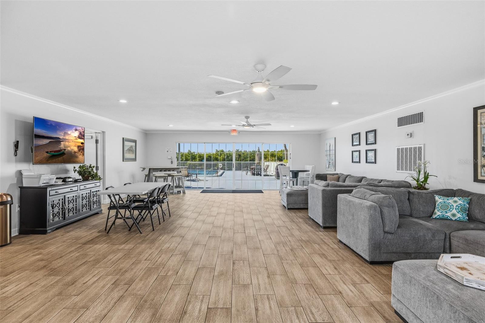 8815 BAY POINTE DR #106