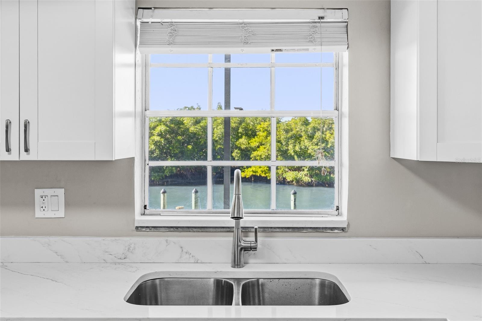 8815 BAY POINTE DR #106