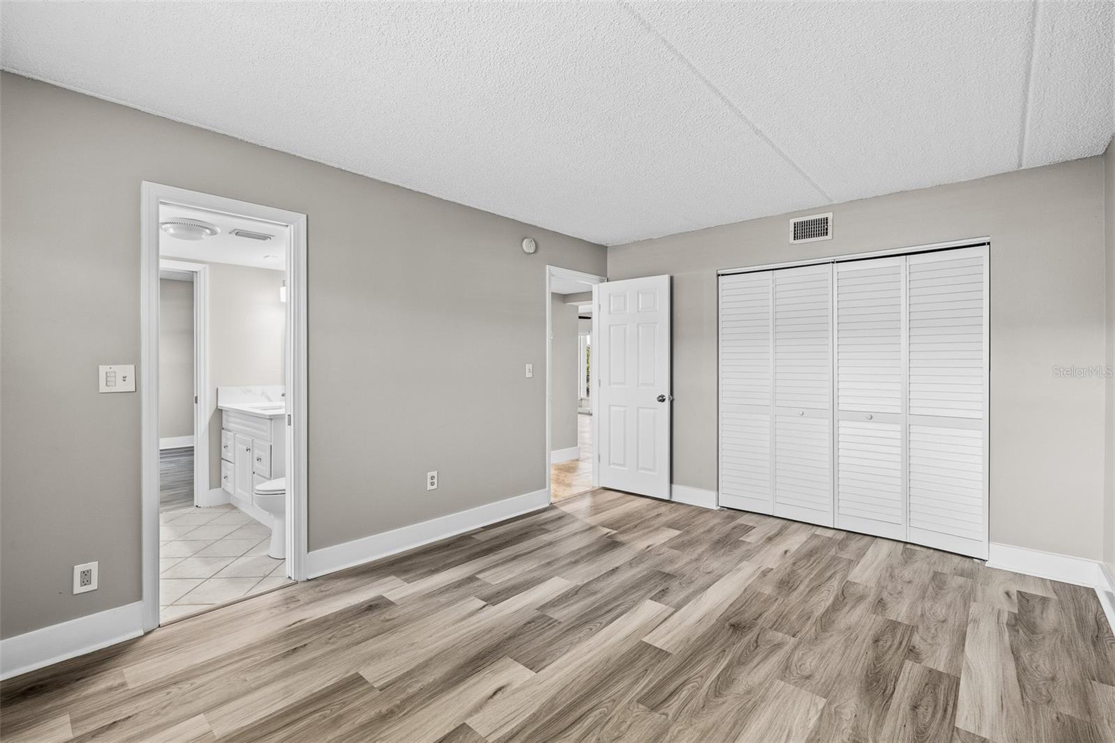 8815 BAY POINTE DR #106