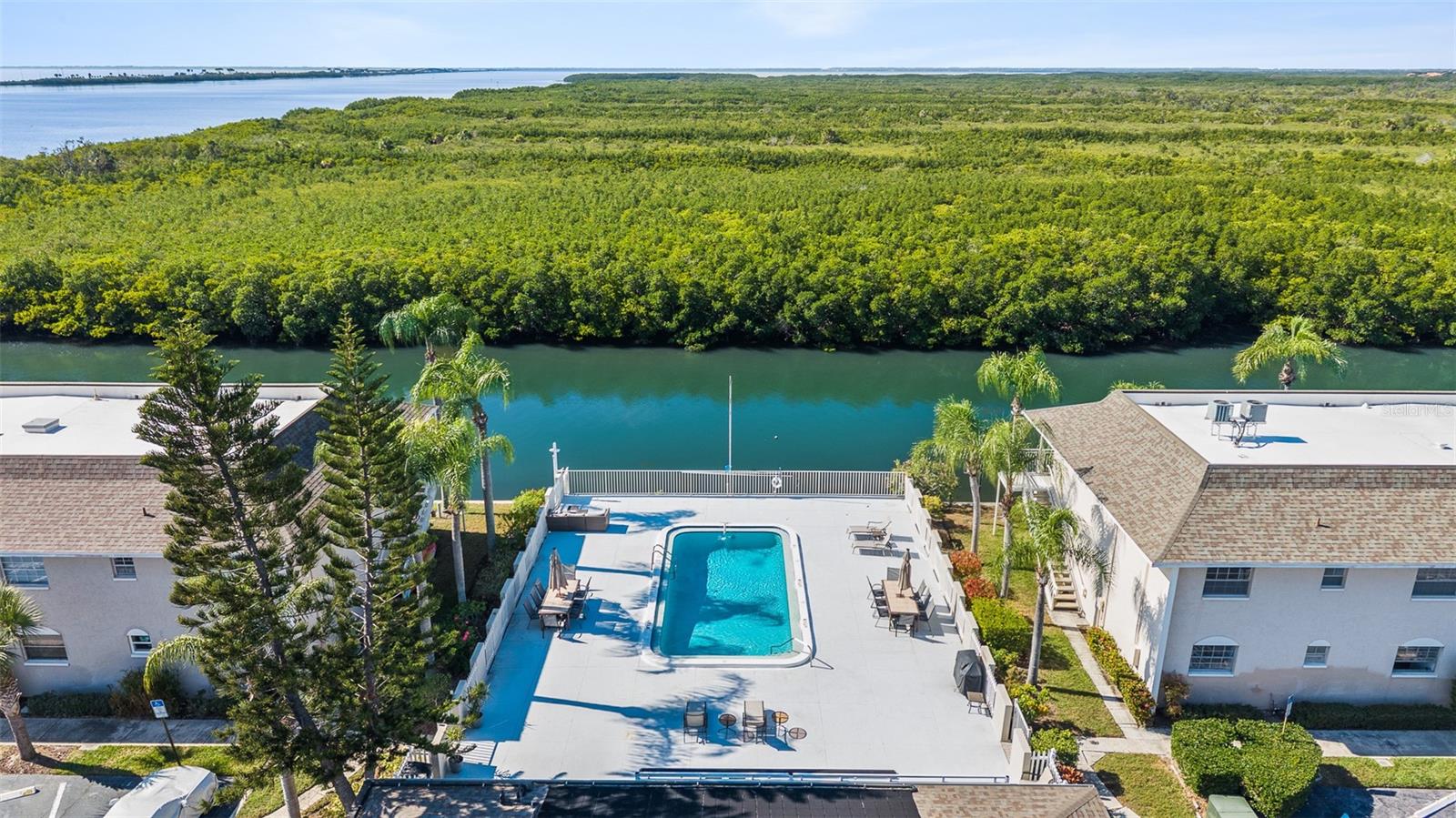 8815 BAY POINTE DR #106