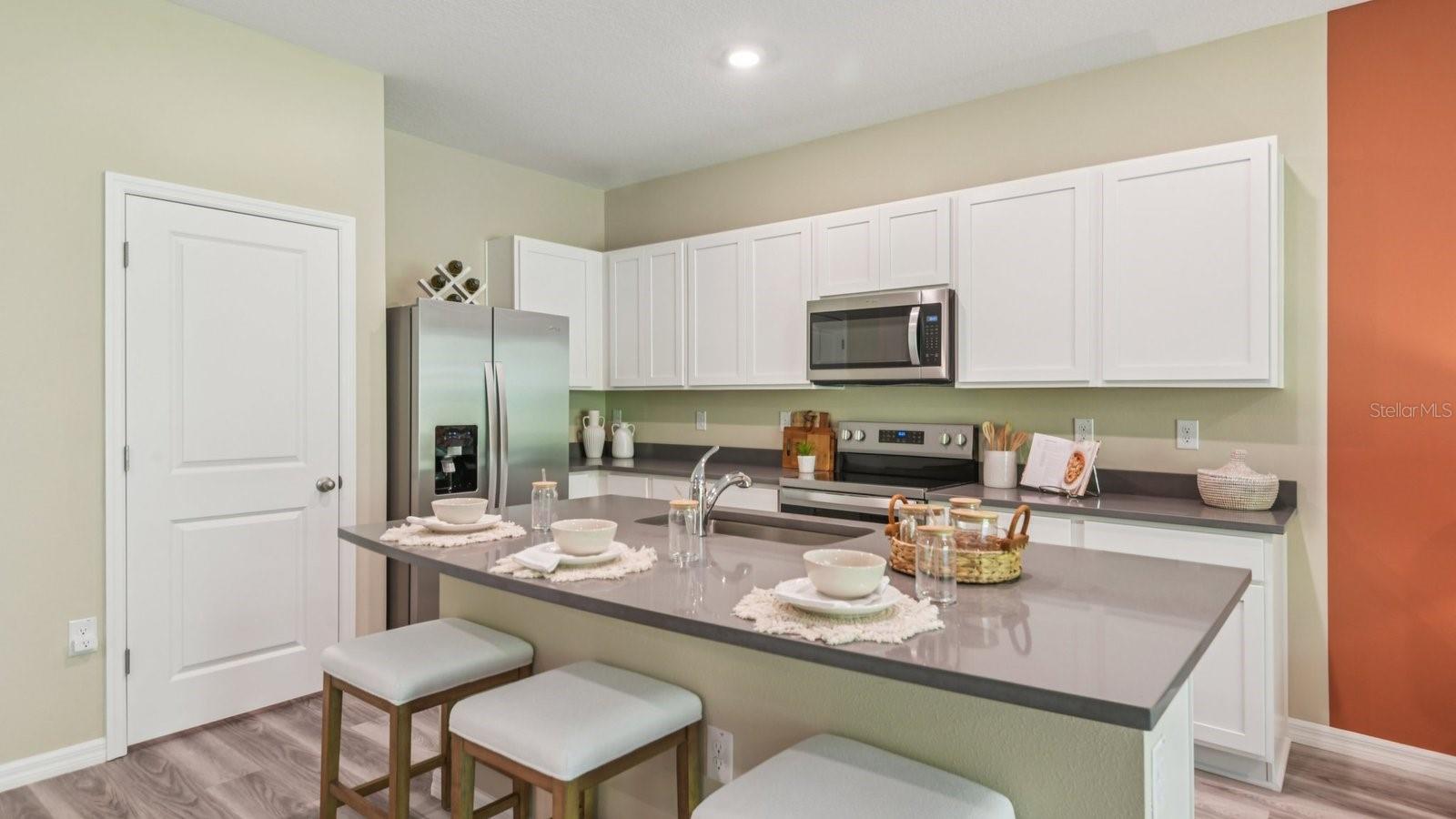 17585 SPANISH OAK LOOP