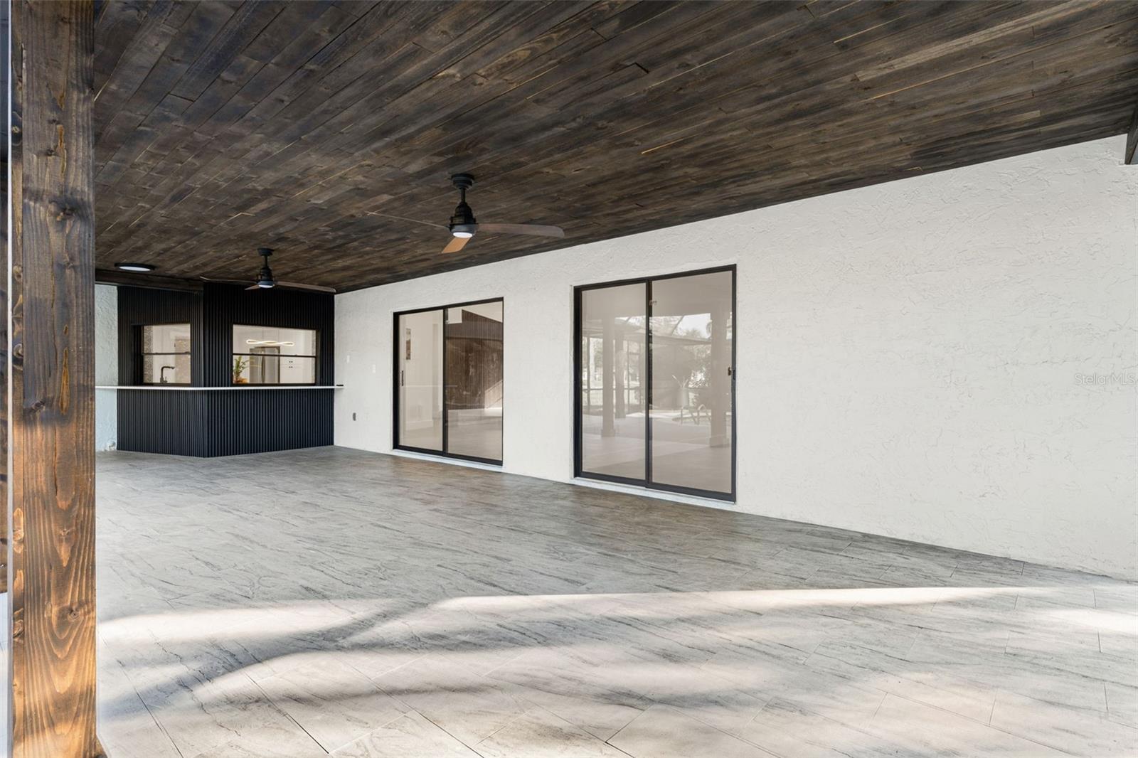 8019 RIVER COUNTRY DR