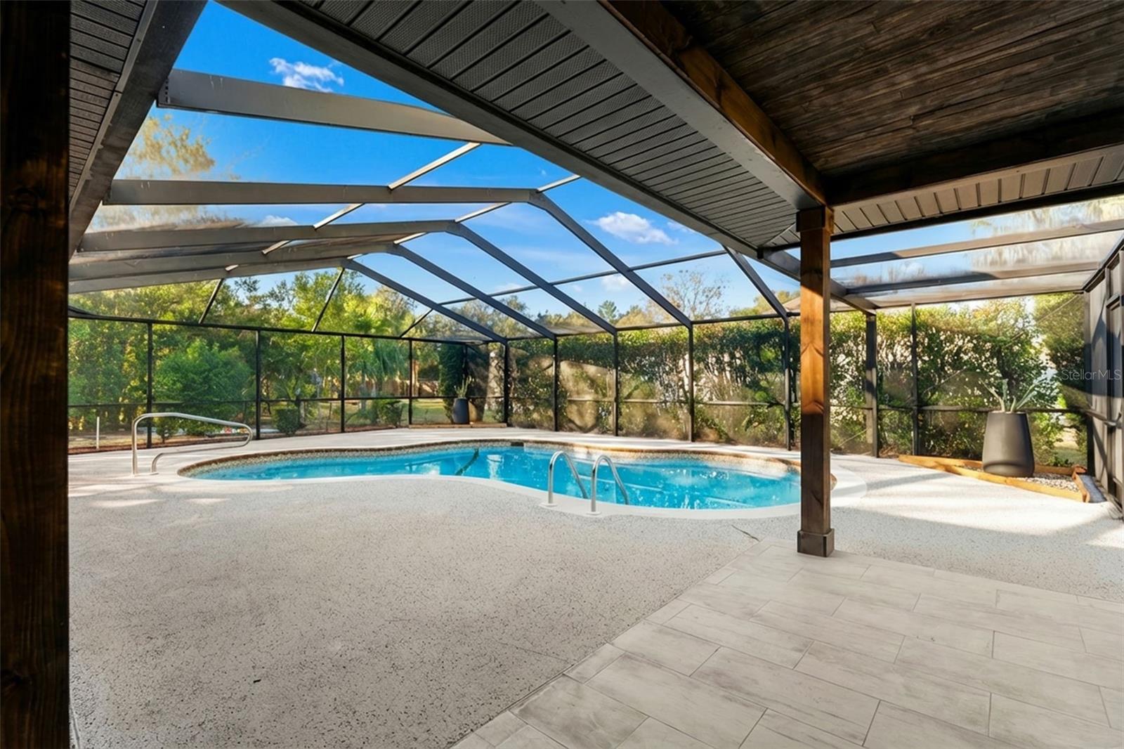 8019 RIVER COUNTRY DR