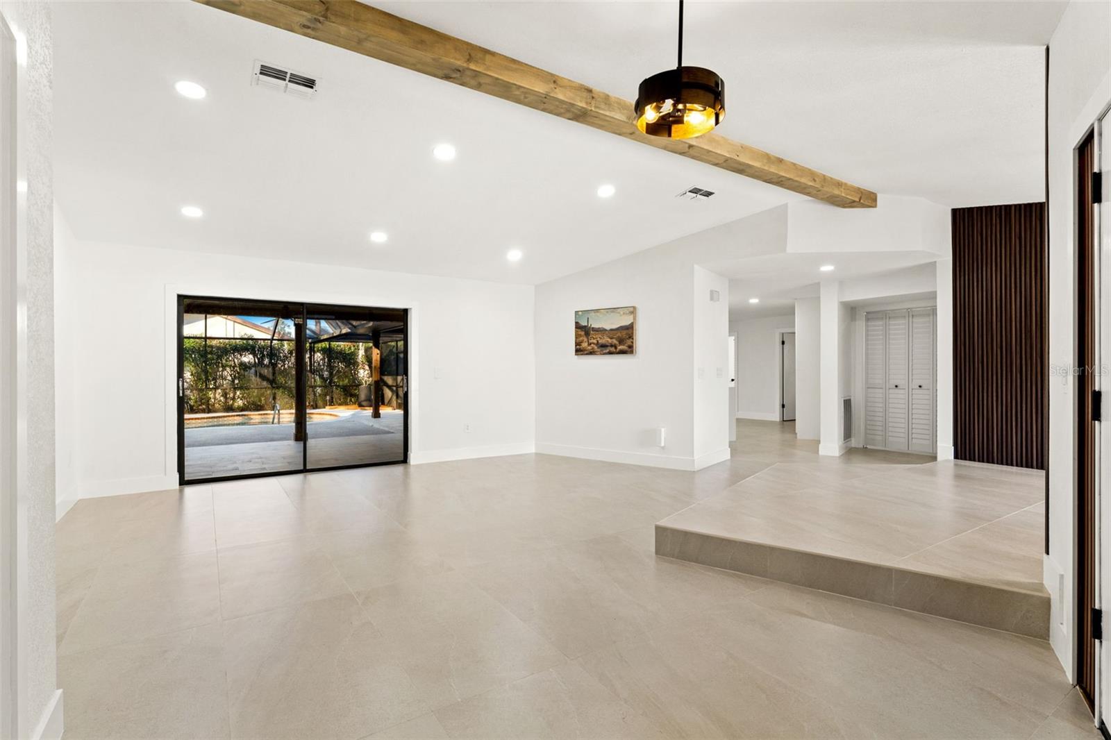 8019 RIVER COUNTRY DR