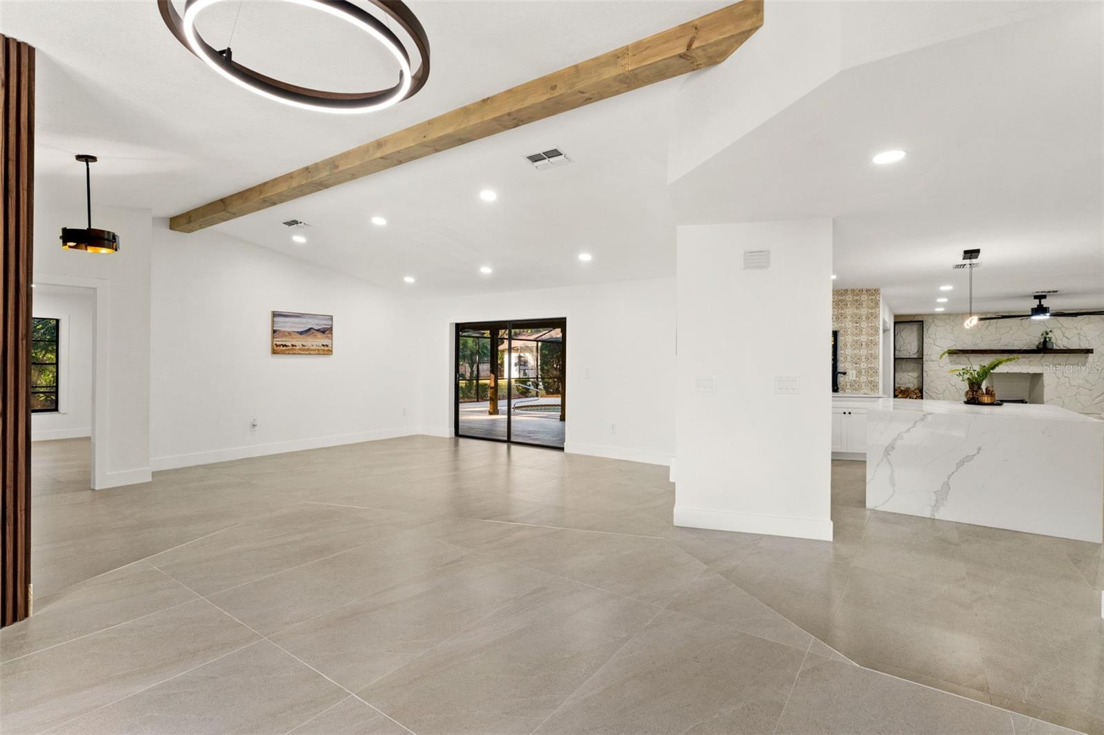 8019 RIVER COUNTRY DR