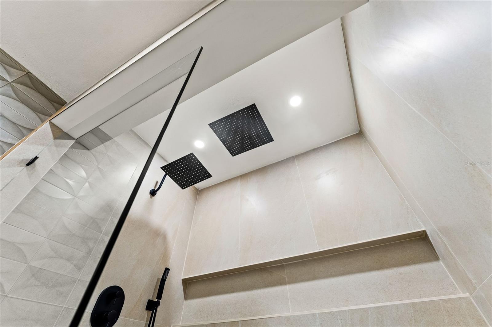 8019 RIVER COUNTRY DR