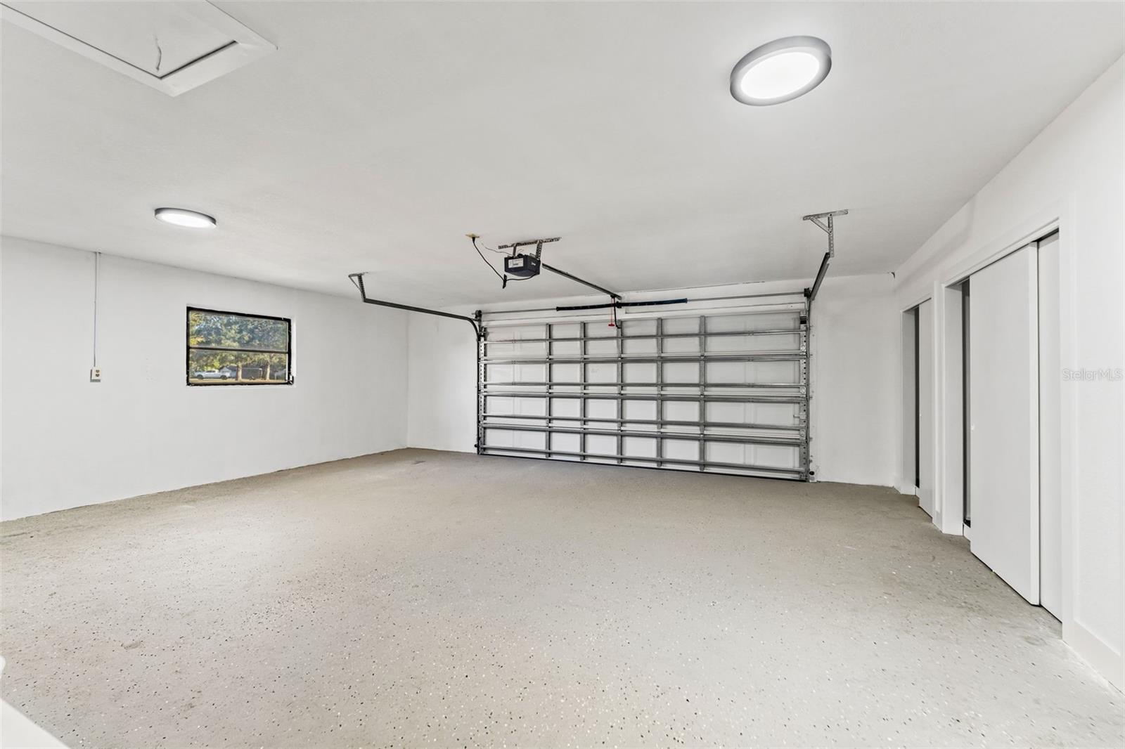 8019 RIVER COUNTRY DR