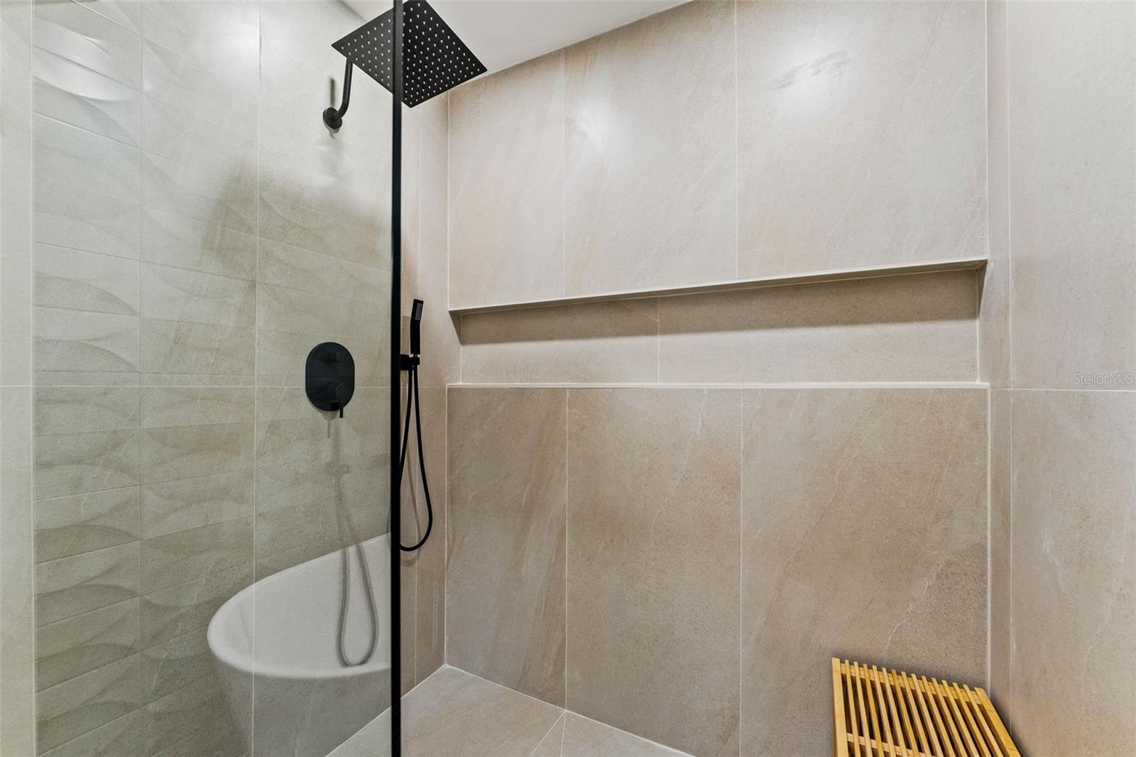 8019 RIVER COUNTRY DR