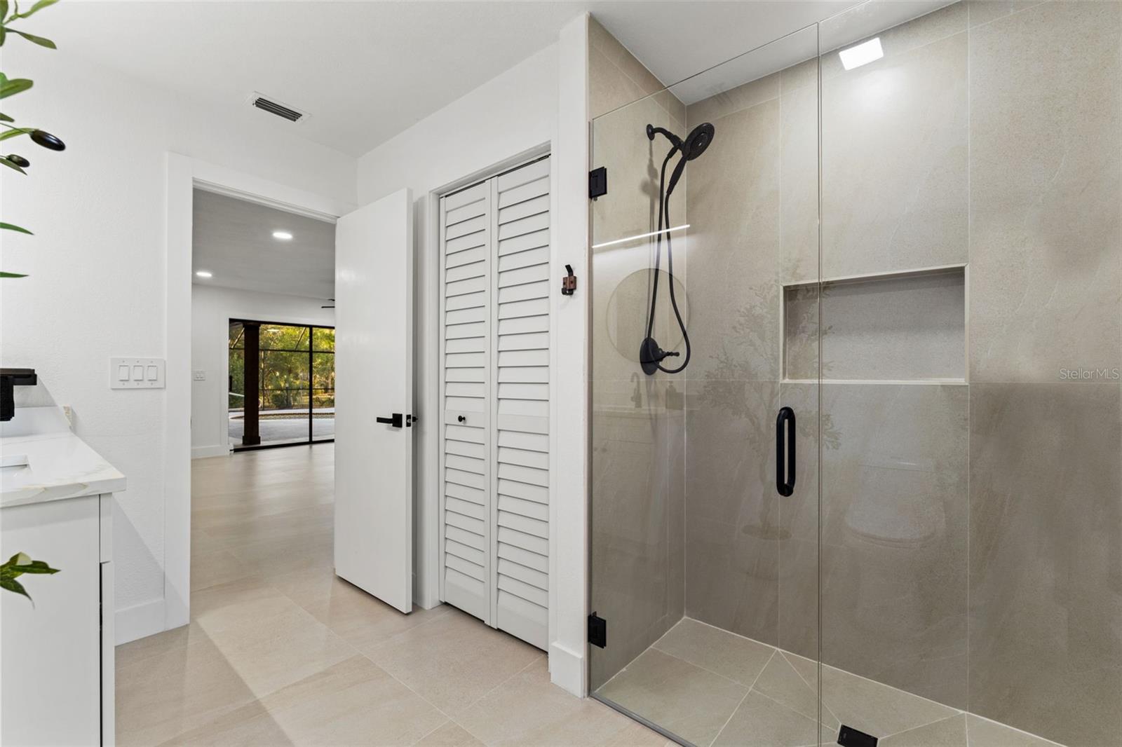 8019 RIVER COUNTRY DR