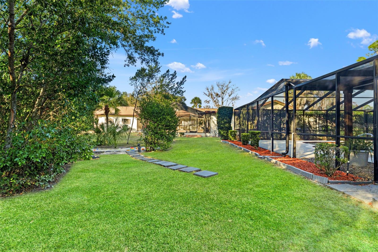 8019 RIVER COUNTRY DR