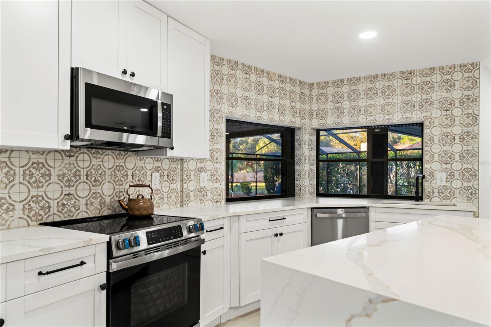 8019 RIVER COUNTRY DR