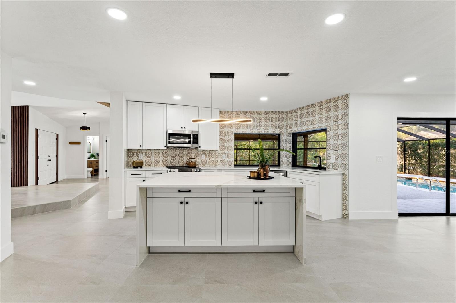 8019 RIVER COUNTRY DR