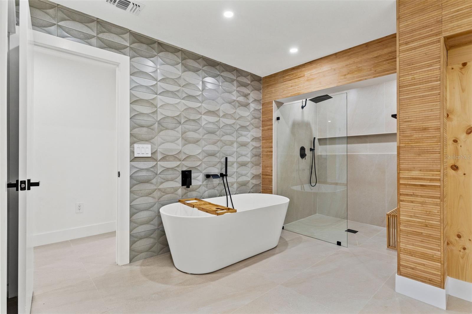 8019 RIVER COUNTRY DR