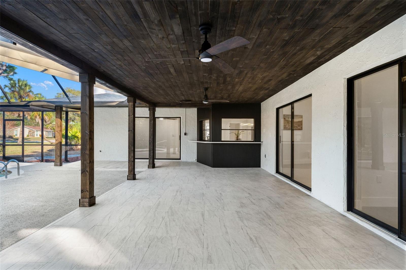 8019 RIVER COUNTRY DR