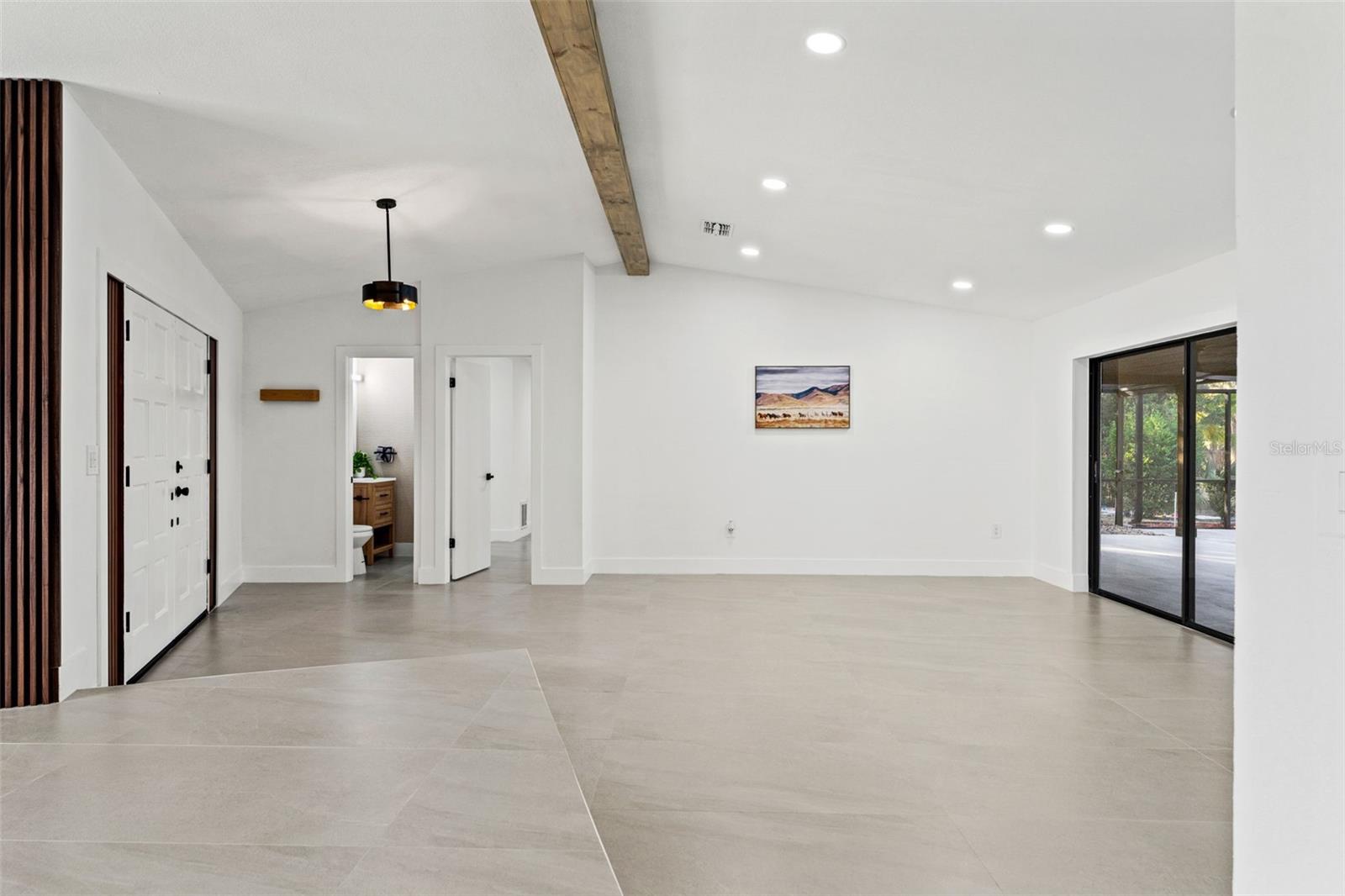 8019 RIVER COUNTRY DR