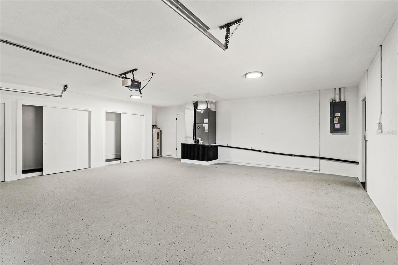 8019 RIVER COUNTRY DR