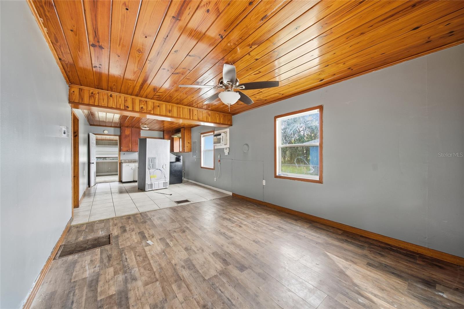 37236 POINSETTIA AVE