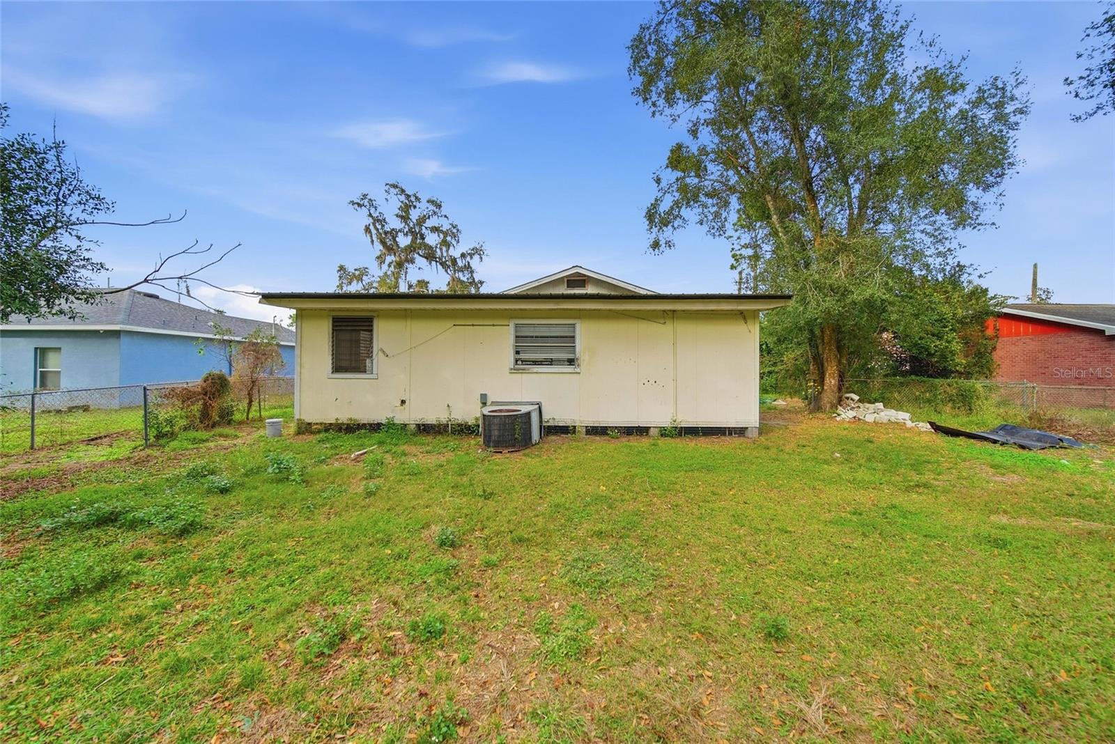 37236 POINSETTIA AVE