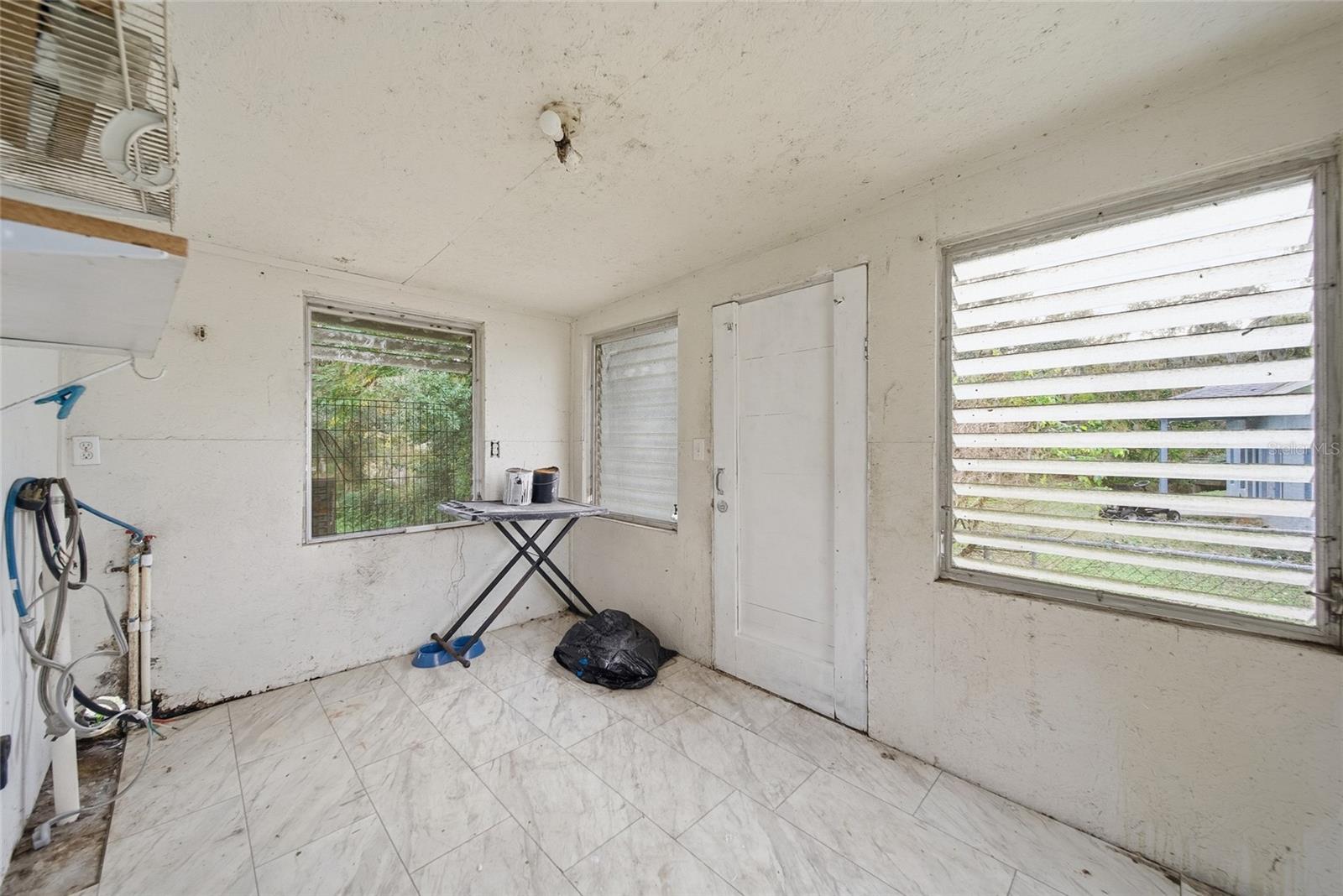 37236 POINSETTIA AVE