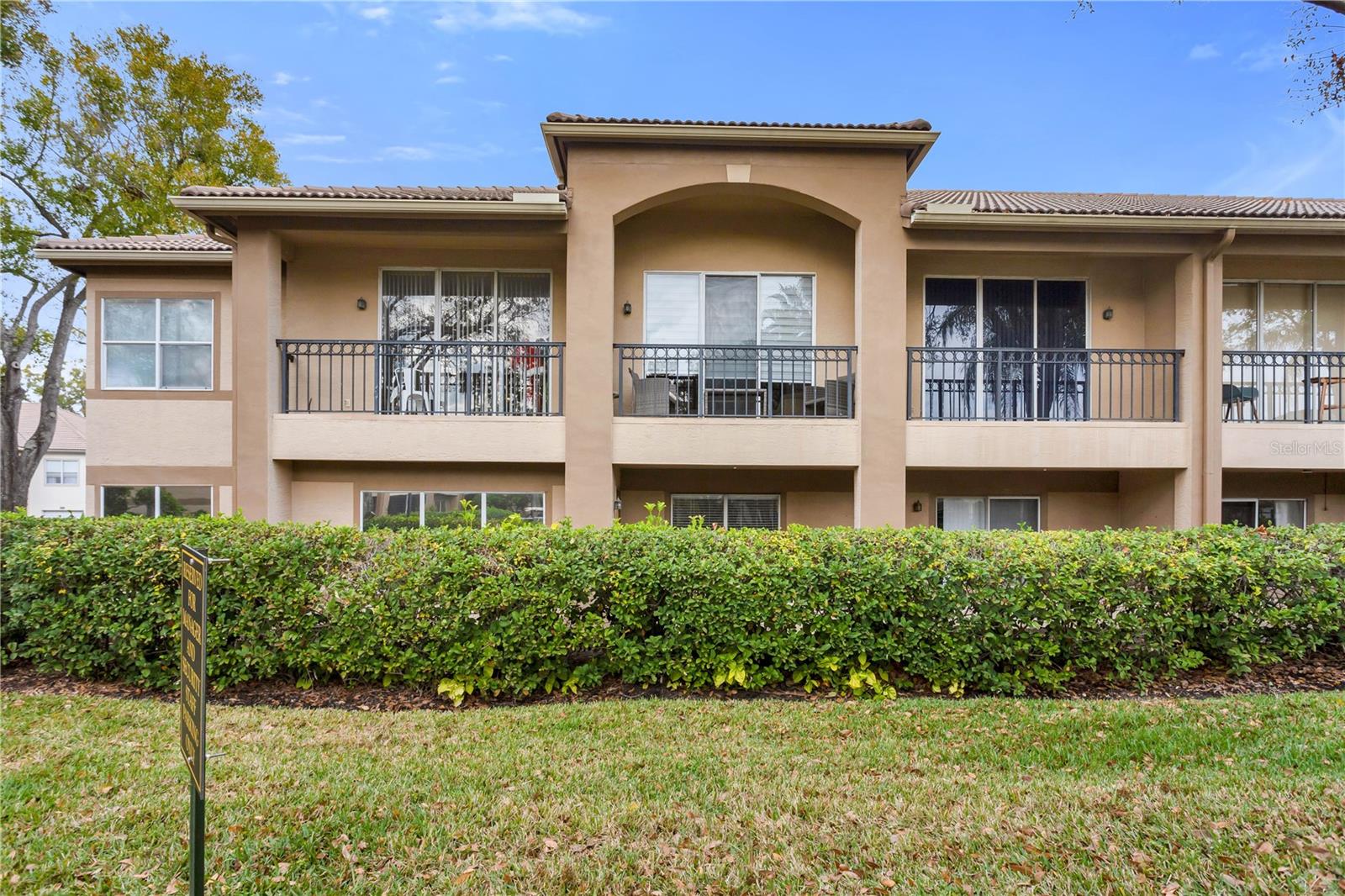 601 ARBOR LAKE LN #601