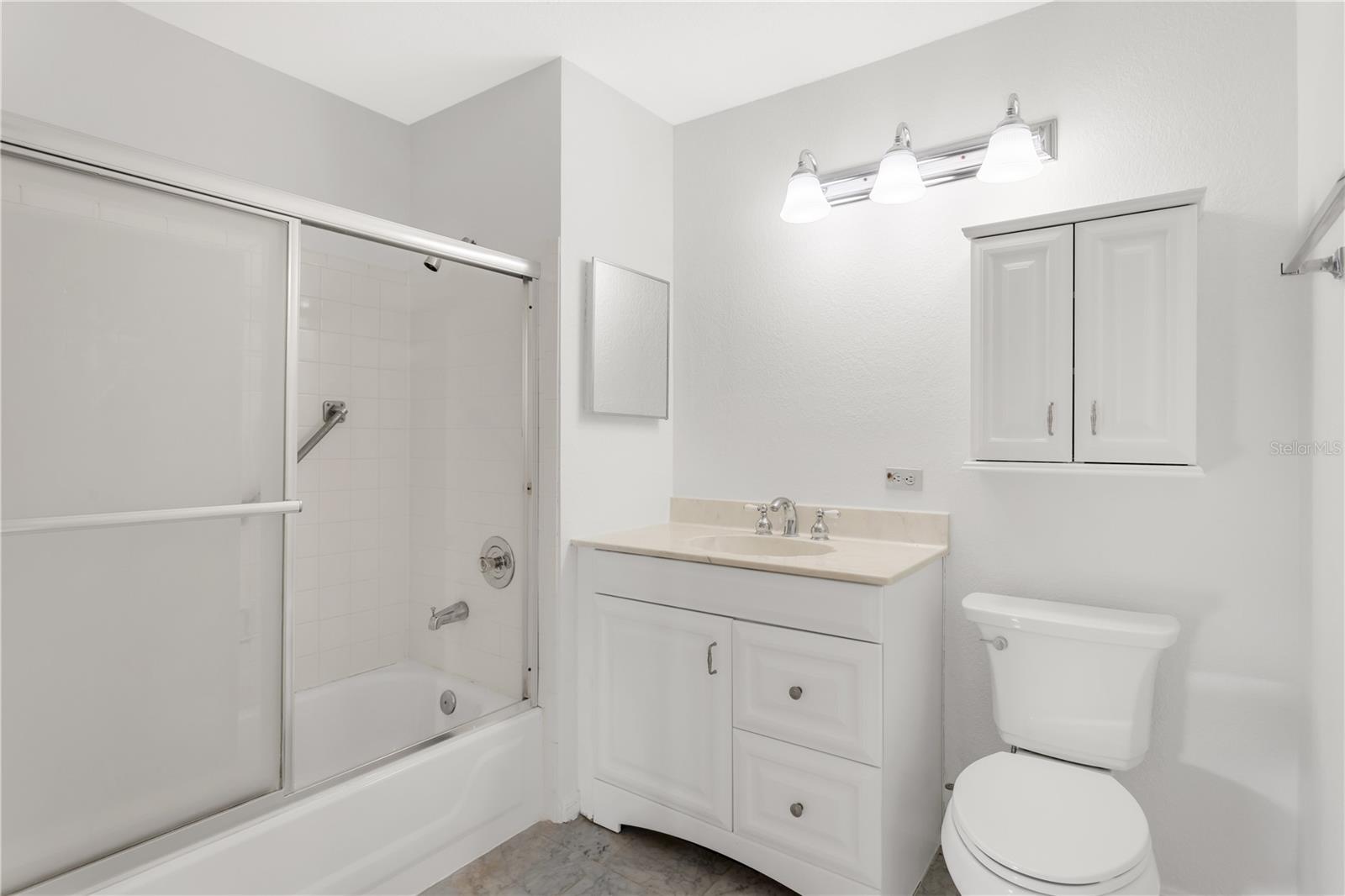 601 ARBOR LAKE LN #601