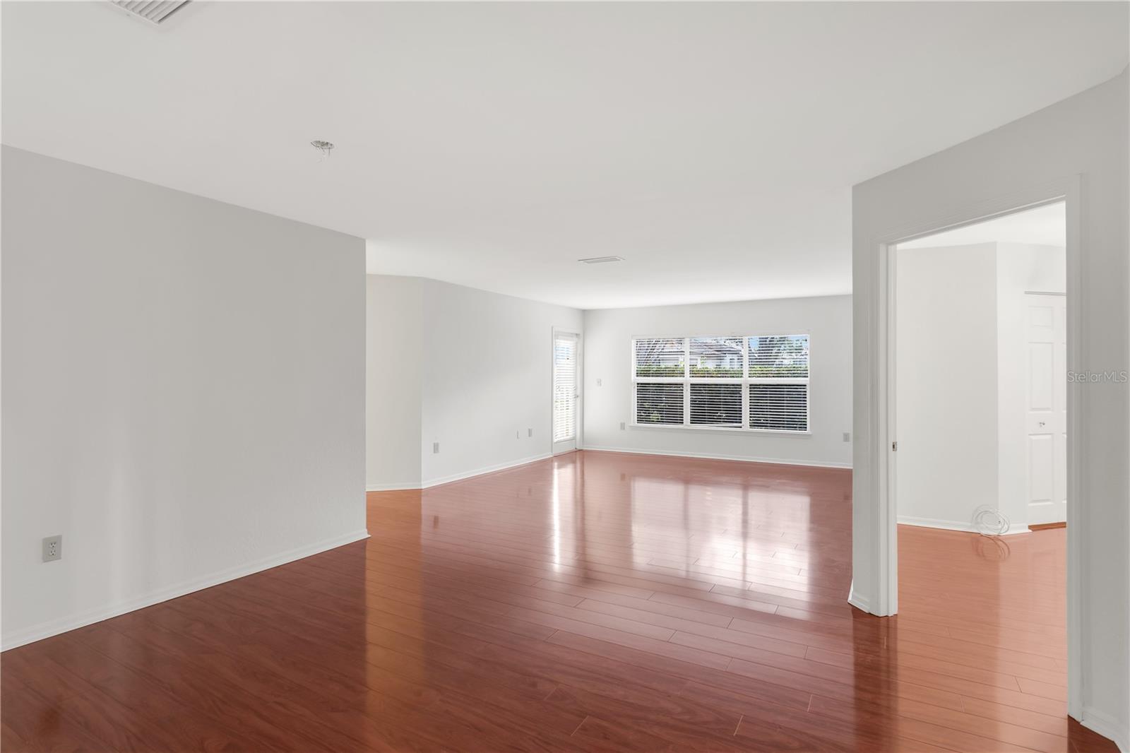 601 ARBOR LAKE LN #601