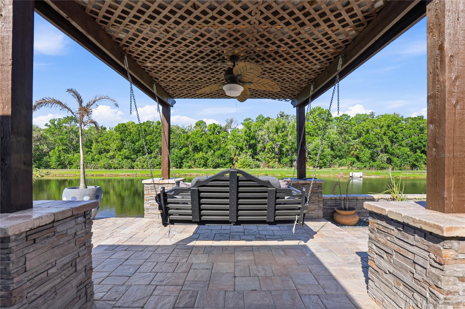 1737 VIRGINIA WILLOW DR