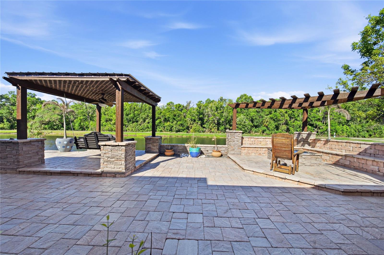 1737 VIRGINIA WILLOW DR