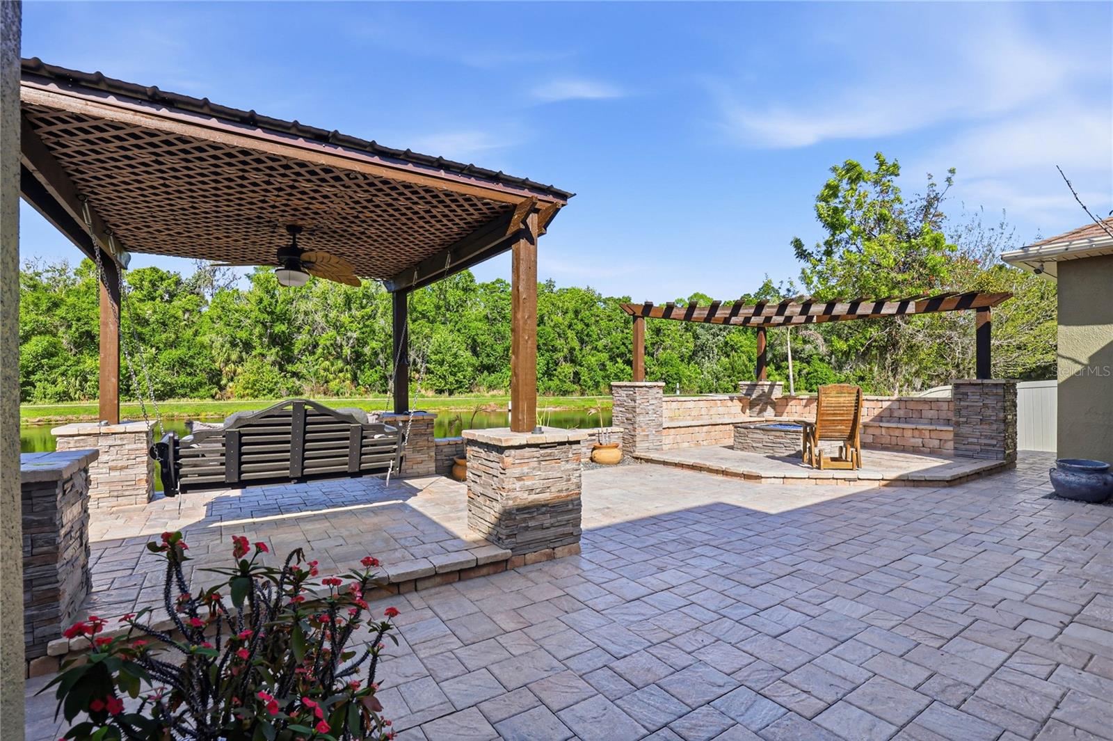 1737 VIRGINIA WILLOW DR