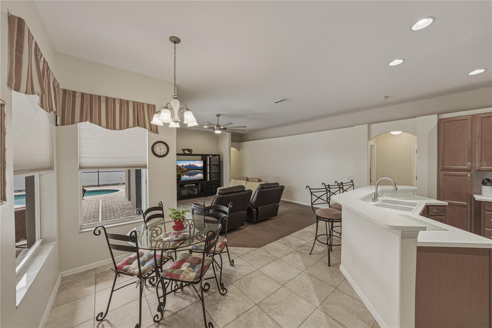 1542 SWAMP ROSE LN