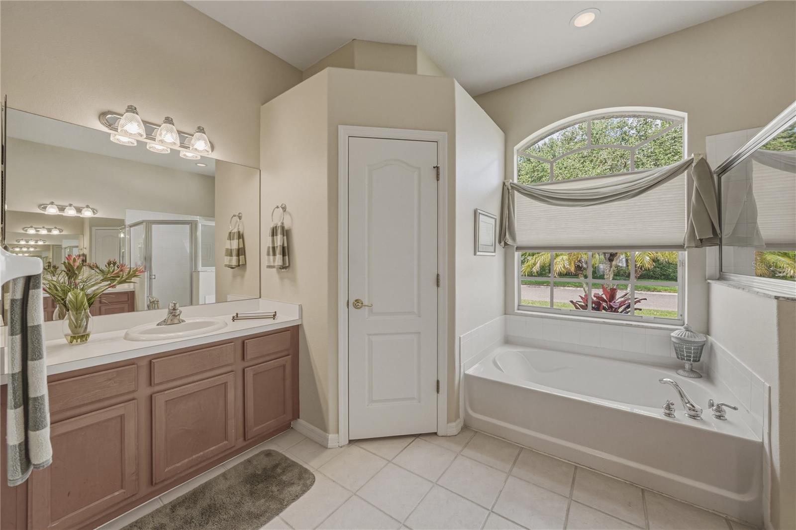 1542 SWAMP ROSE LN