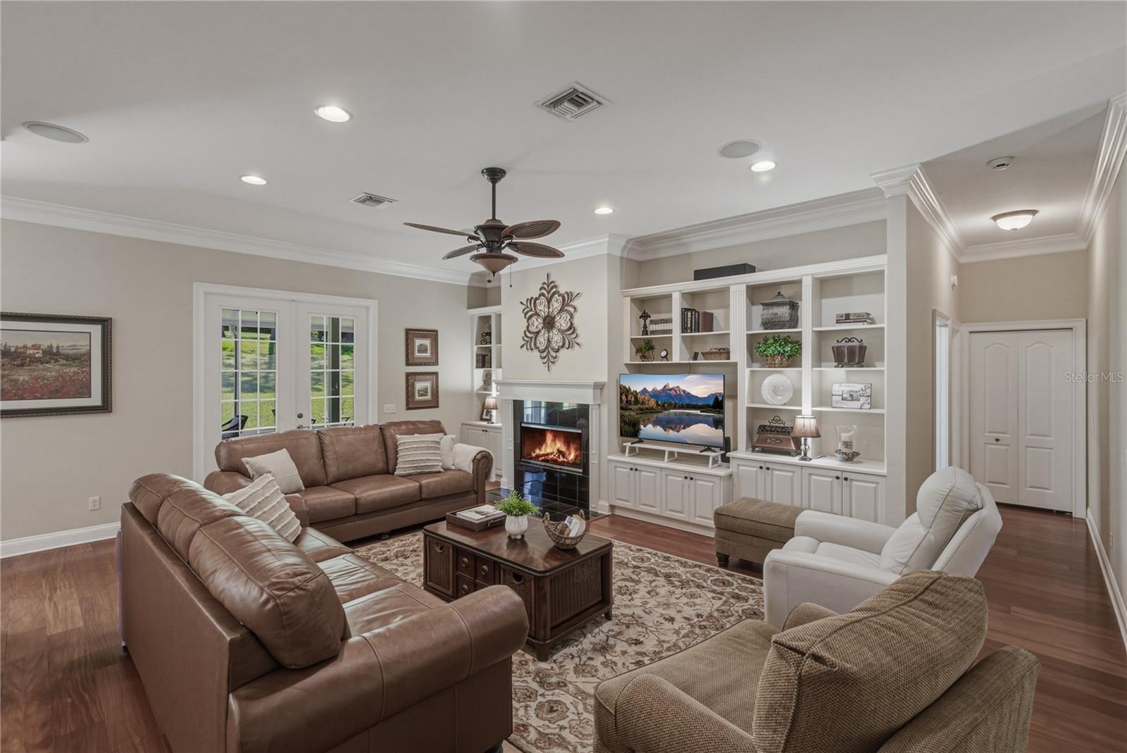 810 SAVANNAH OAKS DR