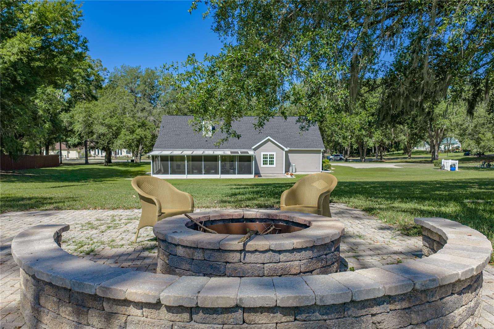 810 SAVANNAH OAKS DR