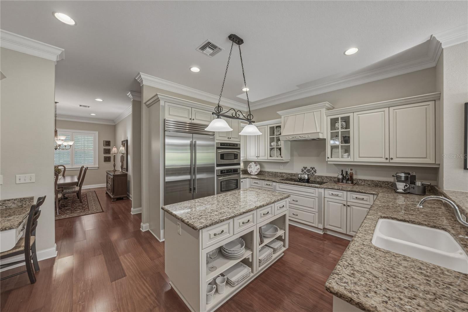 810 SAVANNAH OAKS DR
