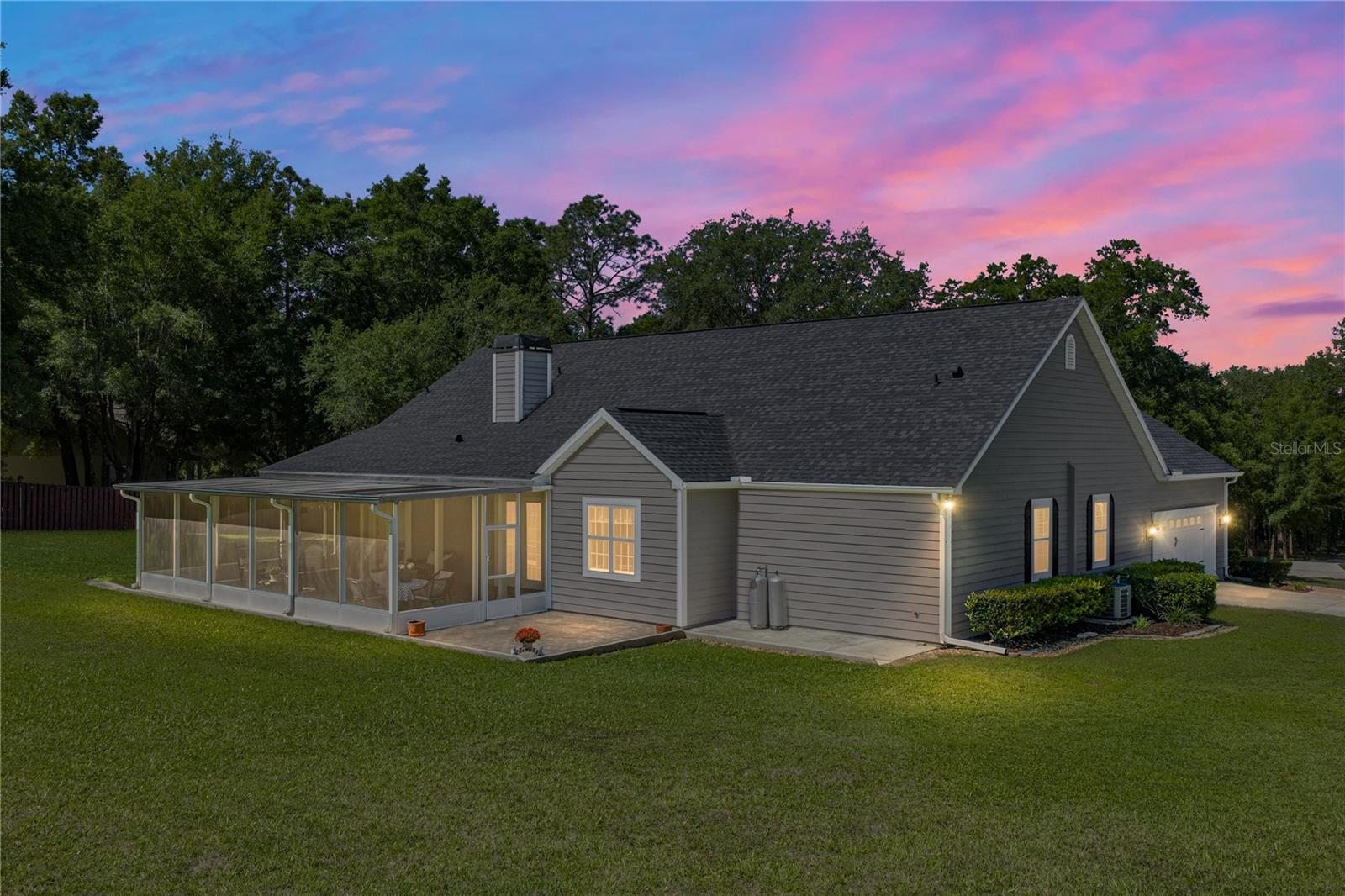 810 SAVANNAH OAKS DR