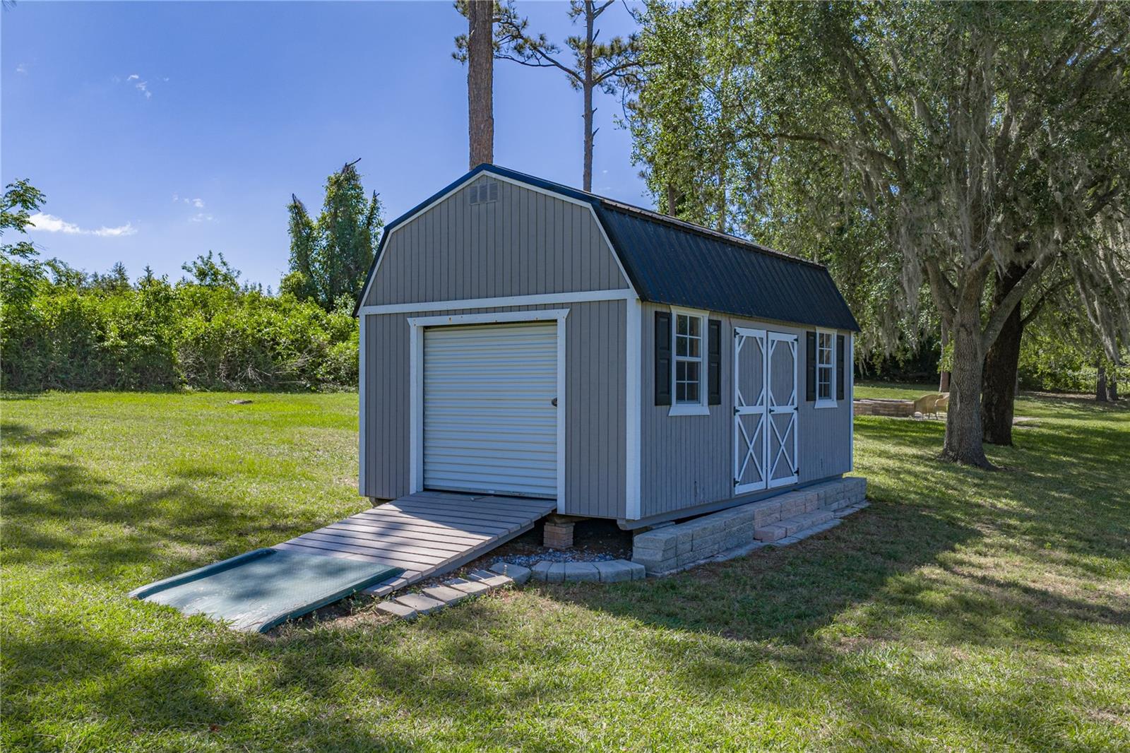 810 SAVANNAH OAKS DR