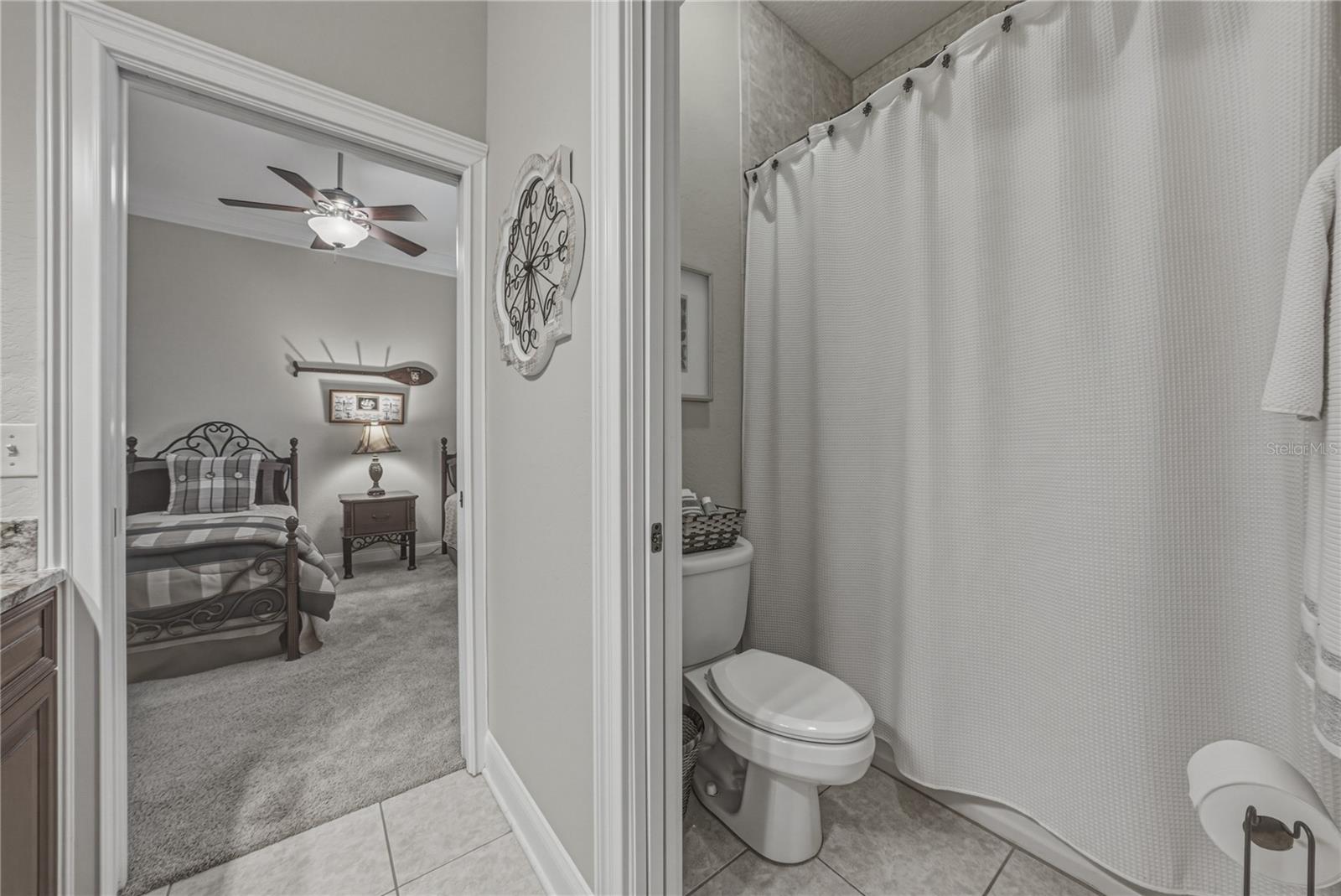 810 SAVANNAH OAKS DR