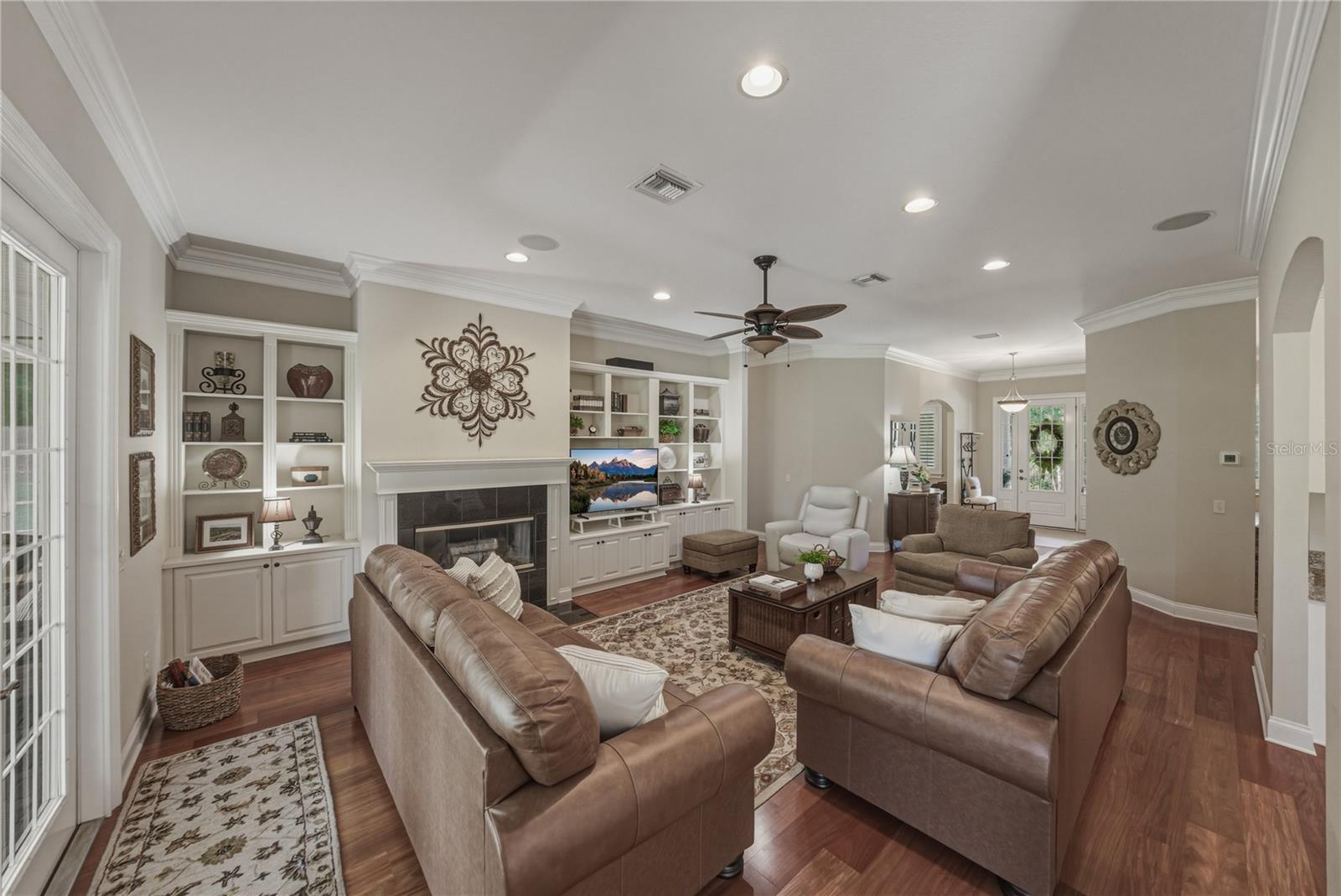 810 SAVANNAH OAKS DR