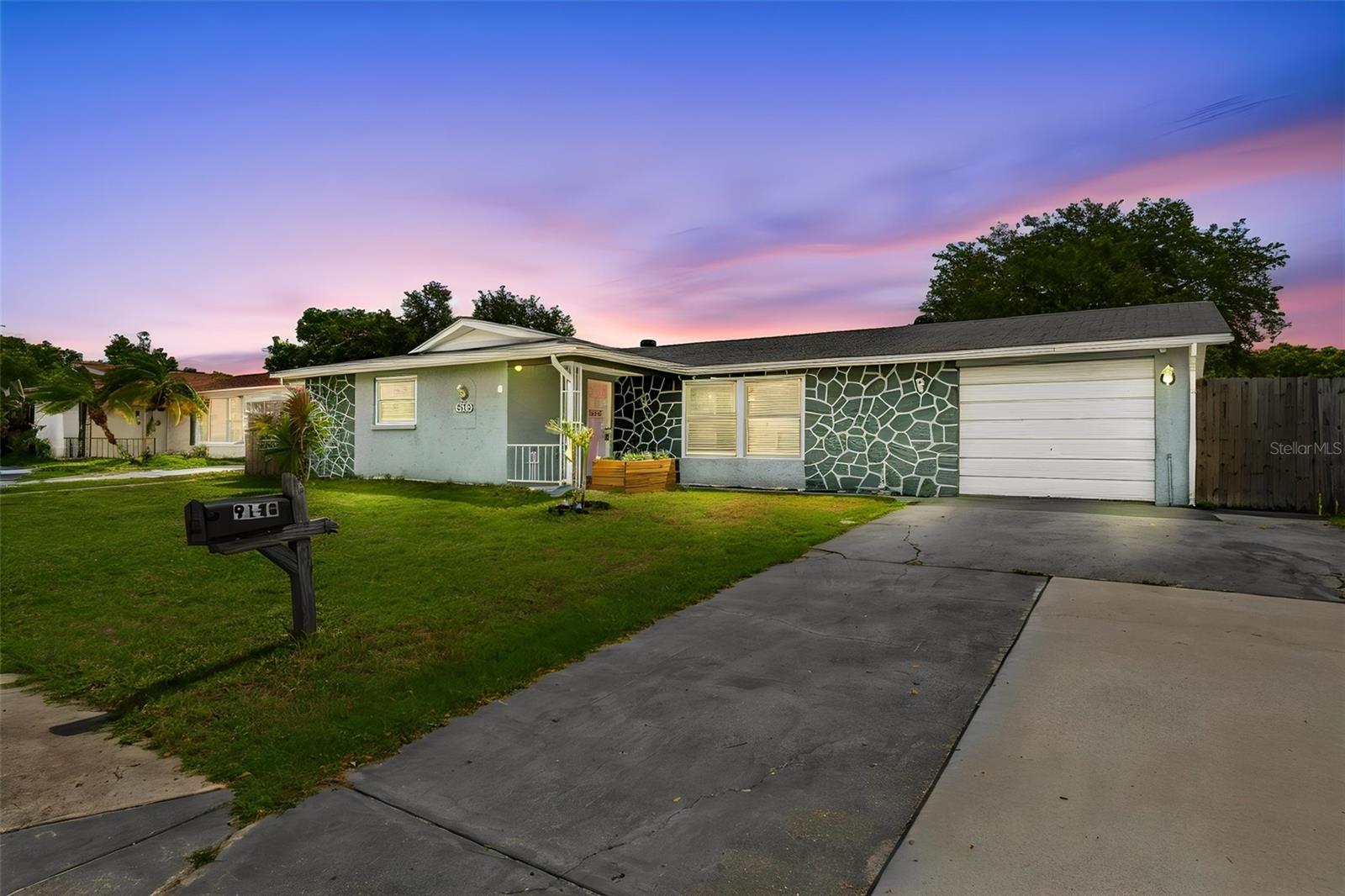 9140 COCHISE LN