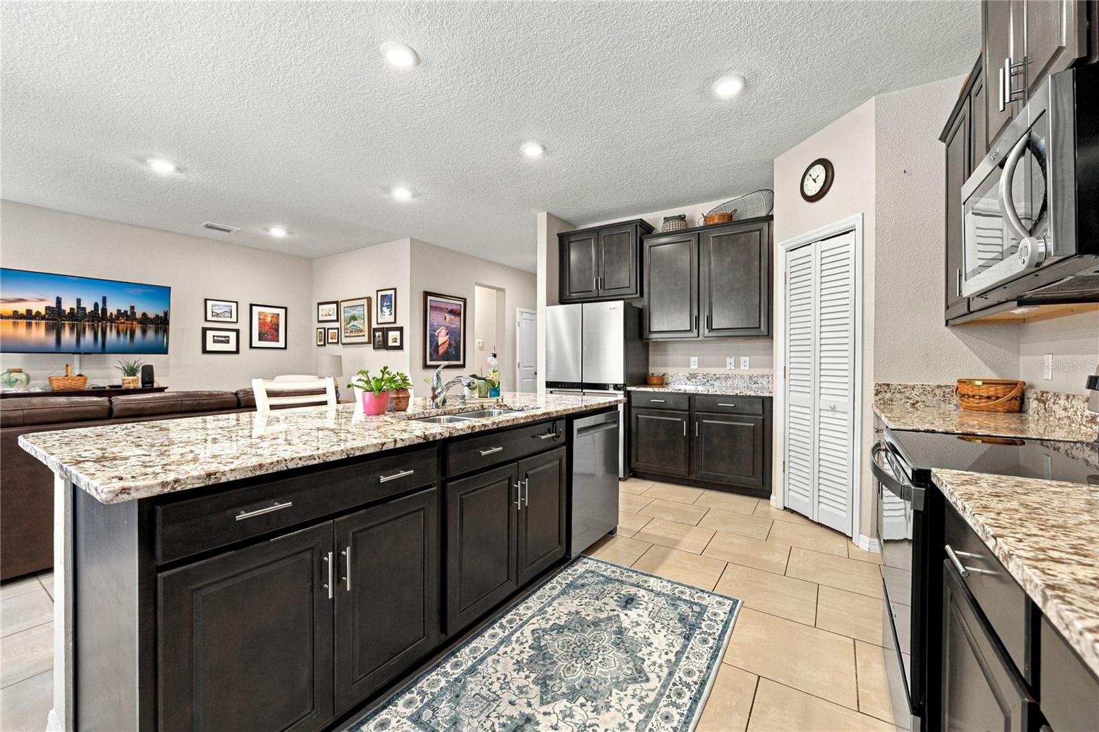 6689 COBBLE BLISS ST