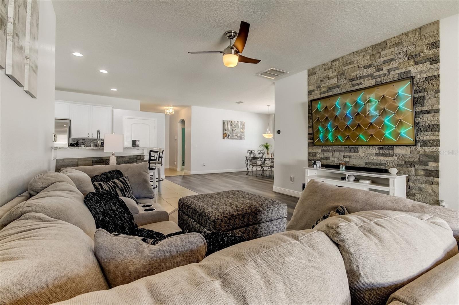 12403 CRICKLEWOOD DR