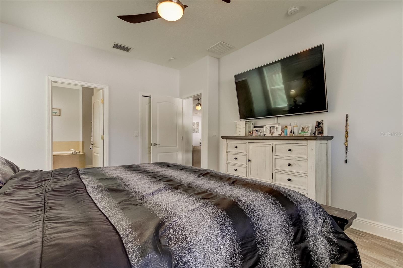 12403 CRICKLEWOOD DR