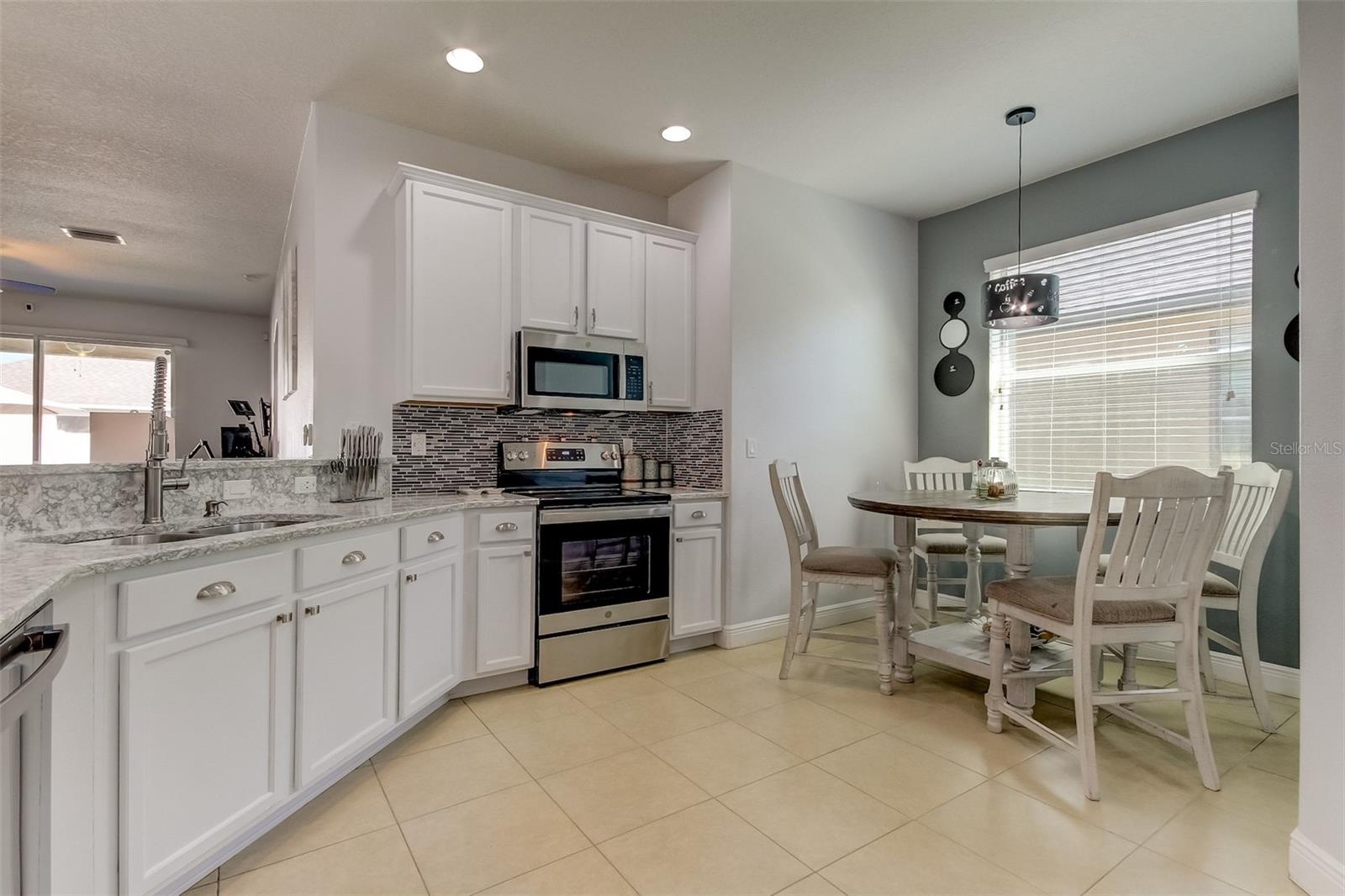 12403 CRICKLEWOOD DR