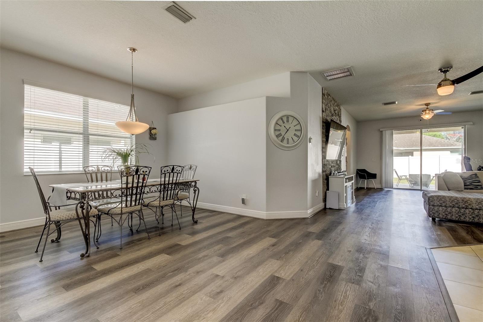 12403 CRICKLEWOOD DR