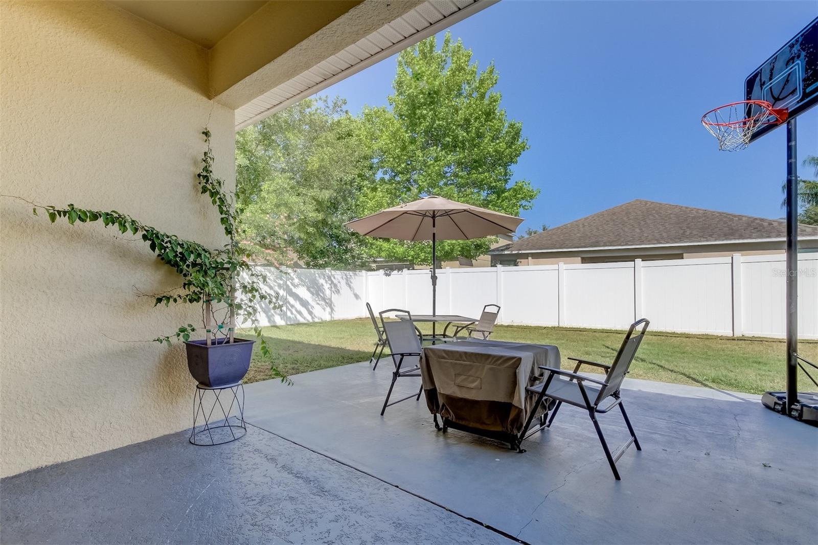 12403 CRICKLEWOOD DR