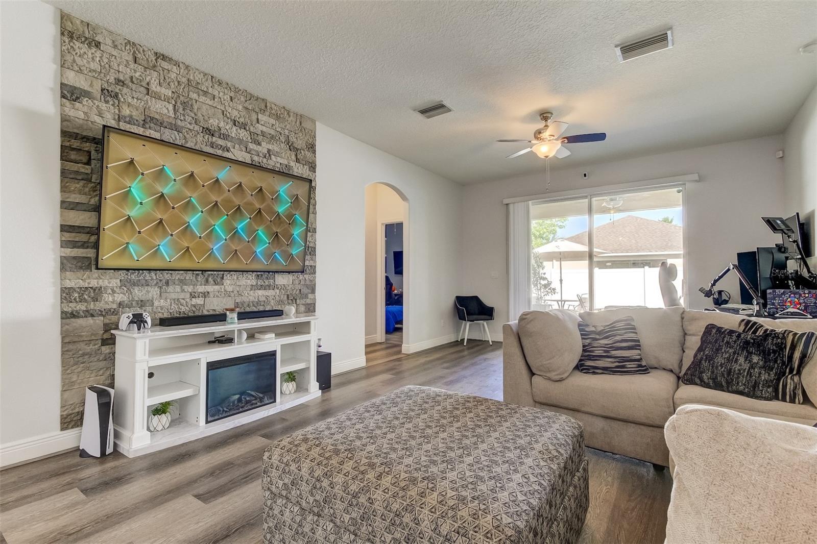 12403 CRICKLEWOOD DR