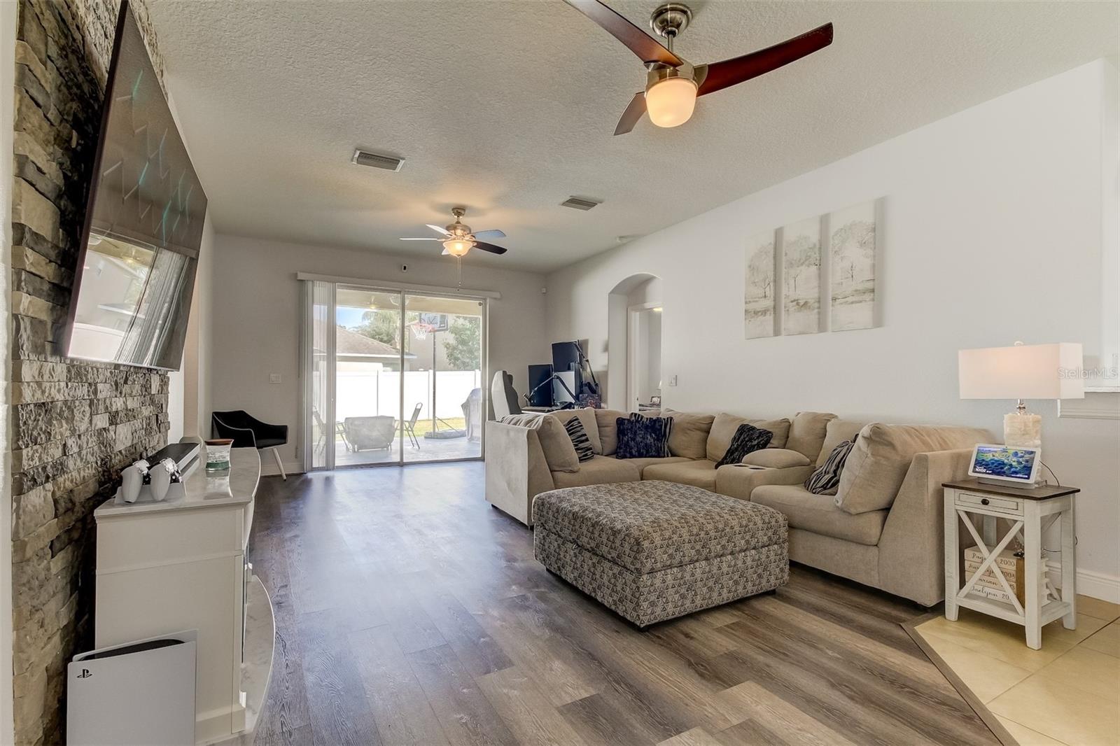 12403 CRICKLEWOOD DR