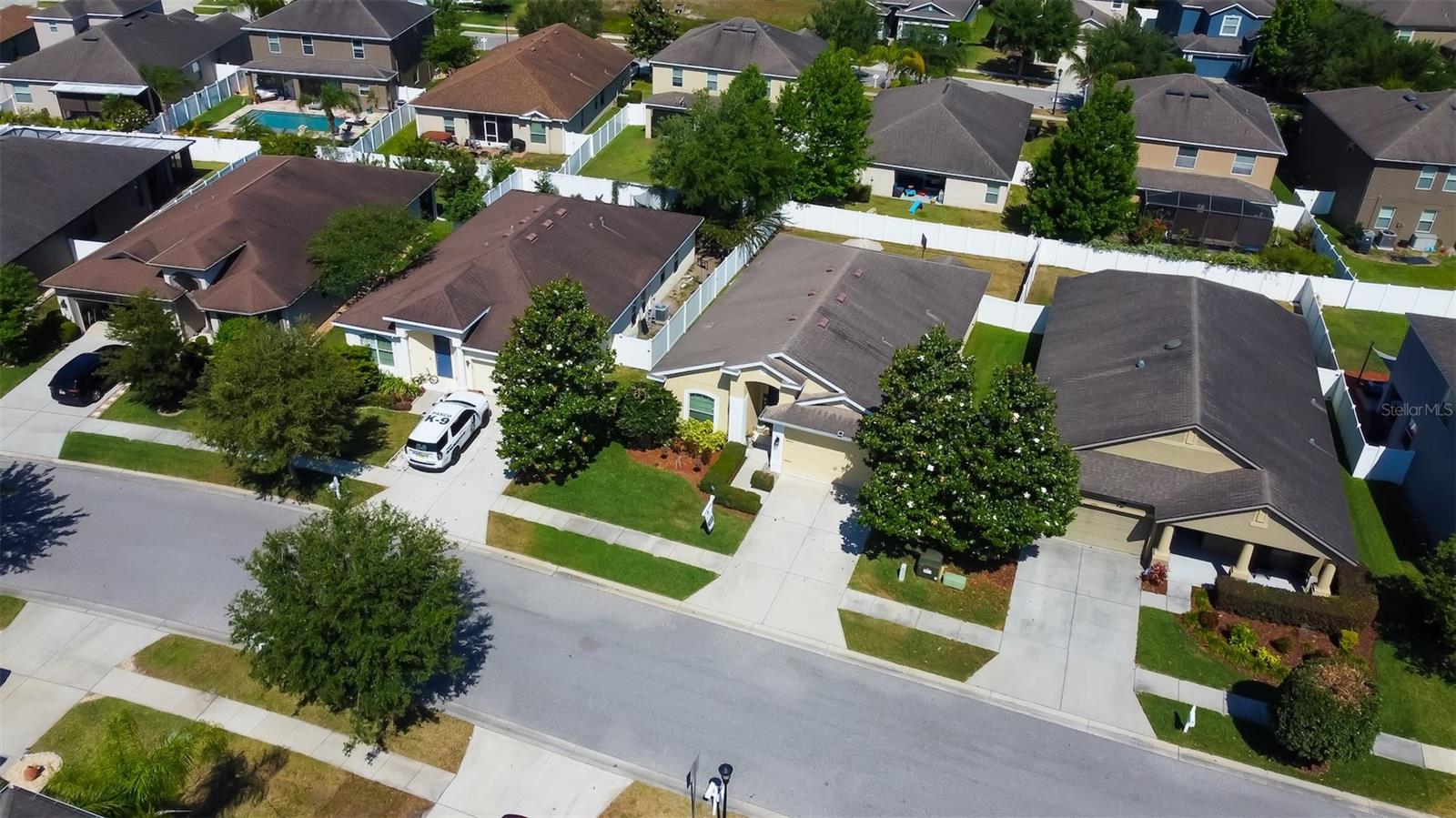 12403 CRICKLEWOOD DR