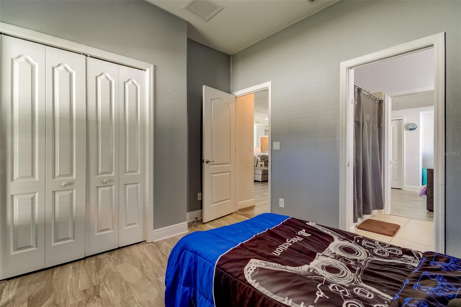 12403 CRICKLEWOOD DR