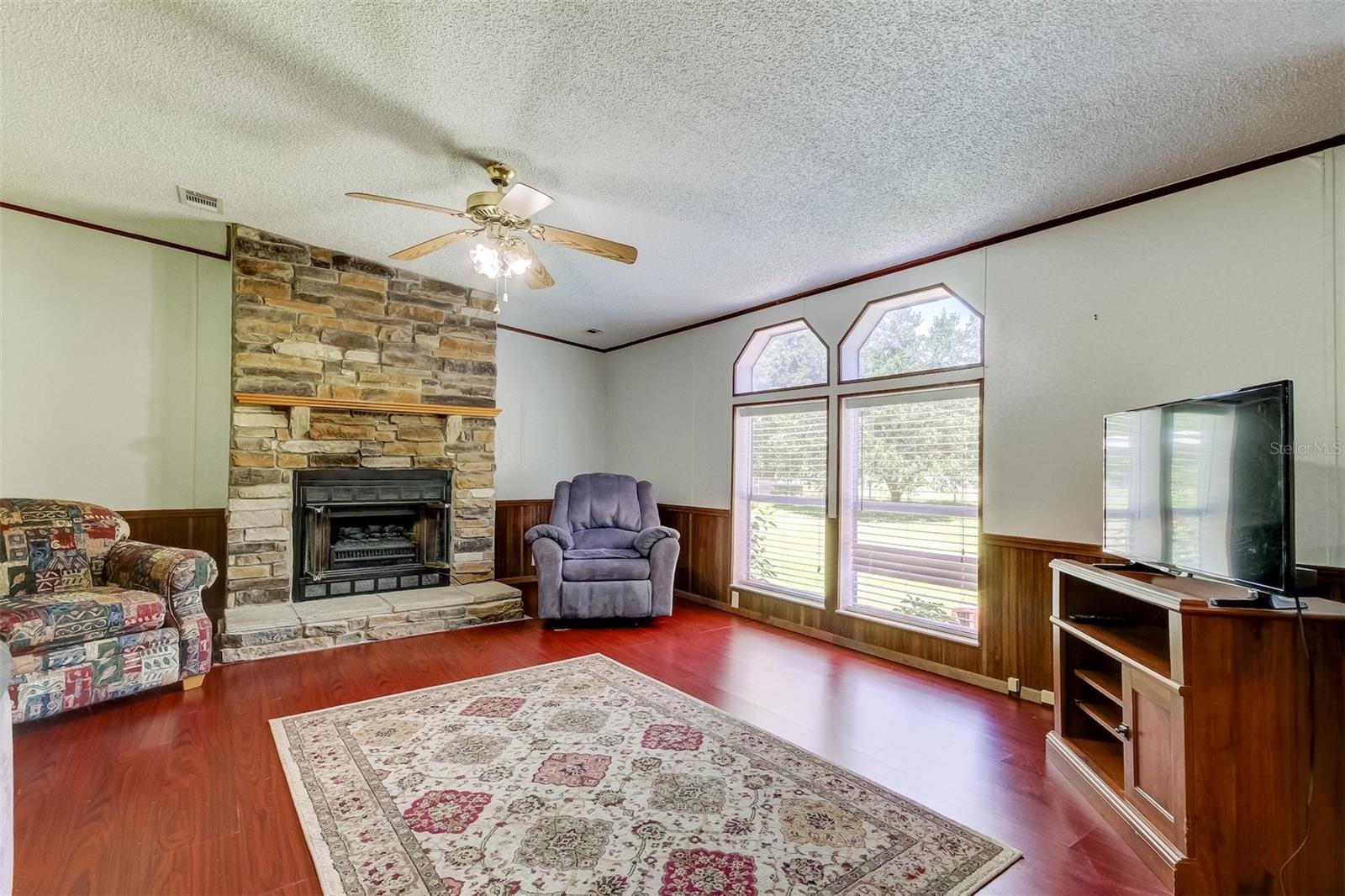 27223 DAYFLOWER BLVD